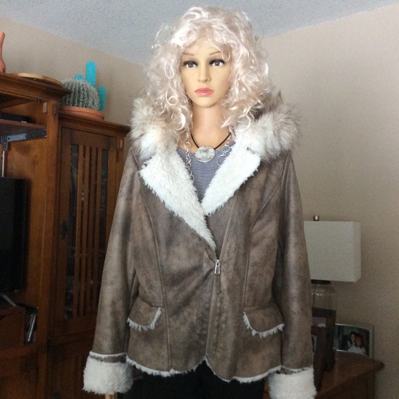 Super cute and cozy winter coat! - Picture 1 of 3